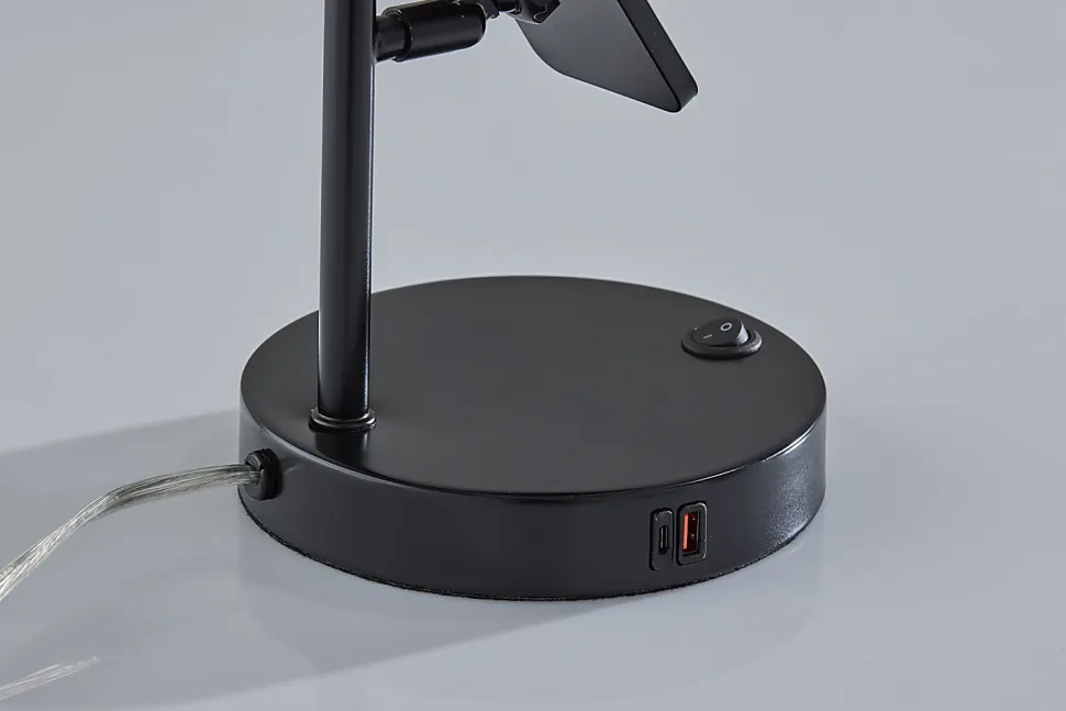 Adesso Wyatt Supercharger 22"H Desk Lamp, Beige/Black