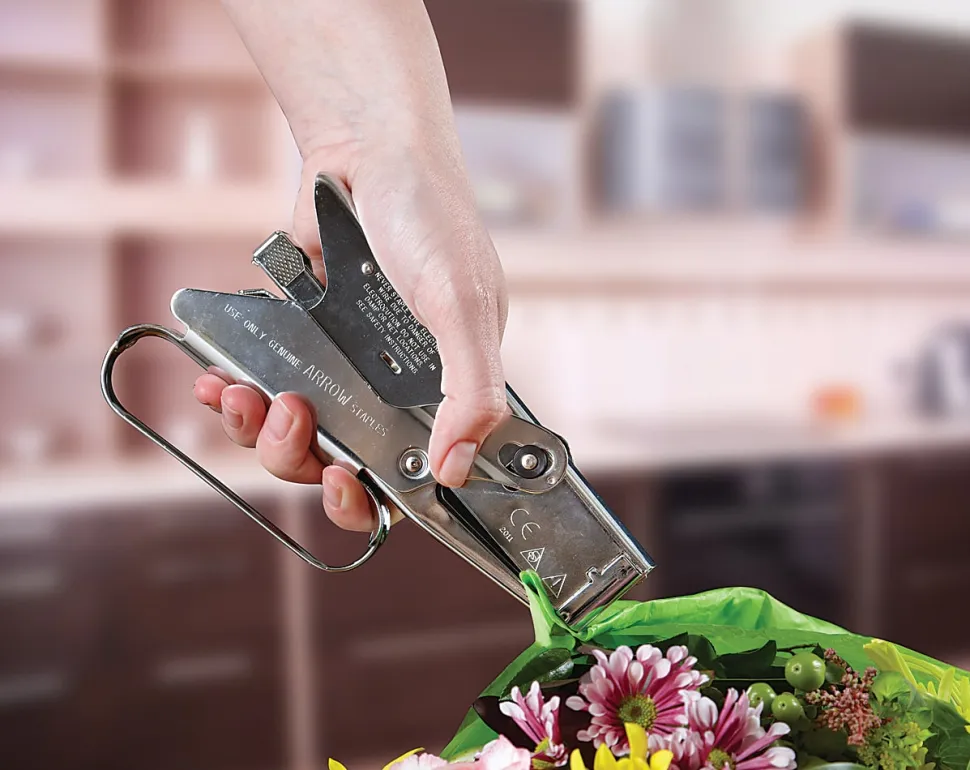 Arrow P22 Plier Stapler, 7", Chrome