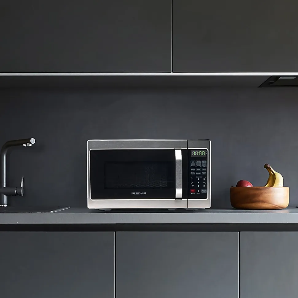 Farberware Classic FMO07AHTBKJ 0.7 Cu Ft Microwave Oven, Brushed Stainless