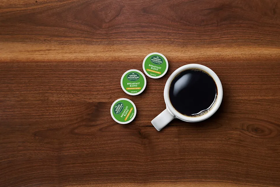 Green Mountain Coffee Roasters Hazelnut Decaf Coffee, Keurig Single-Serve K-Cup pods, Light Roast, 96 Count (4 Packs of 24)