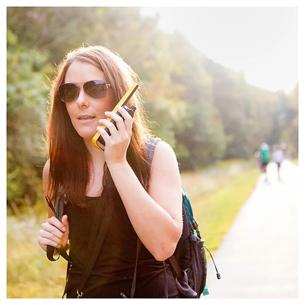 Motorola Solutions TALKABOUT T475 Two-Way Radio 2 Pack