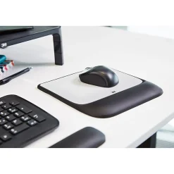 3M™ Precise™ Mouse Pad With Gel Wrist Rest, Gray/Black
