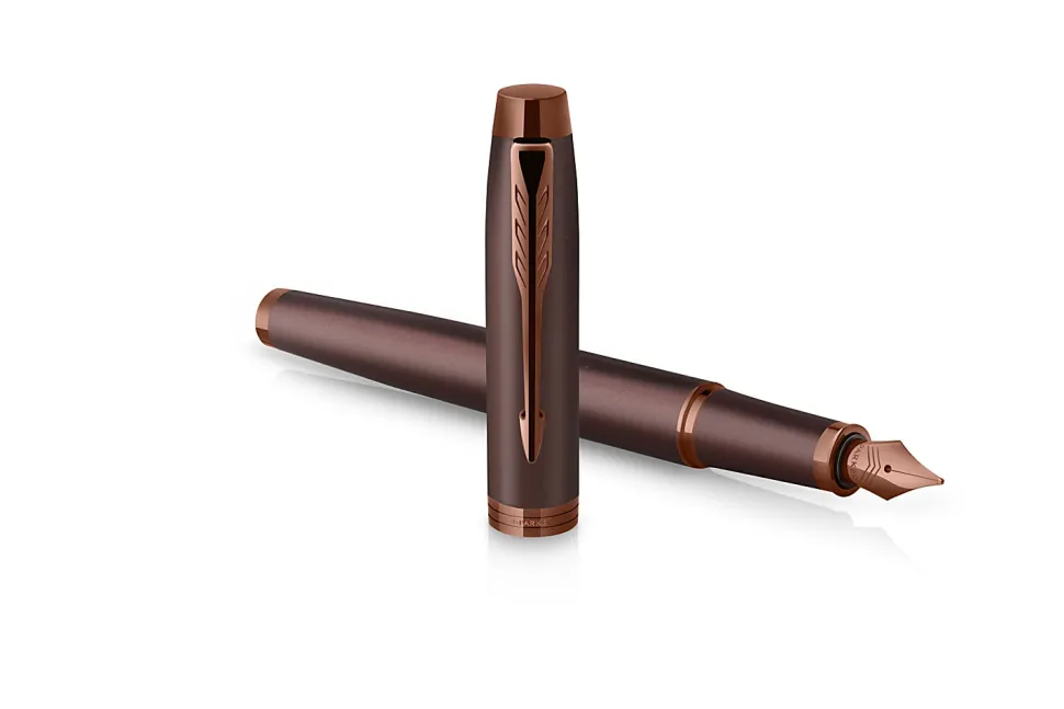 Parker IM Monochrome Fountain Pen, Burgundy Finish and Trims, Medium Point, Blue Ink, Gift Box