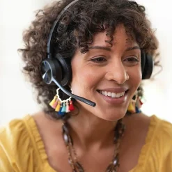 Poly Voyager 4320 UC Stereo USB-A Headset + BT700 USB-A Adapter + Charging Stand - Siri, Google Assistant - 77Y99AA