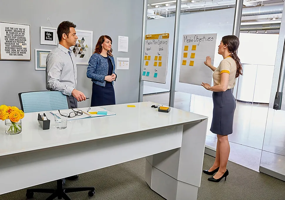 Post-it® Note Dispenser, 3 x 3 in, 1 Dispenser, 1 Pad, 45 Sheets/Pad, Black Base Clear Top, Sticky Notes Holder for Desk, Classroom or Office Supplies