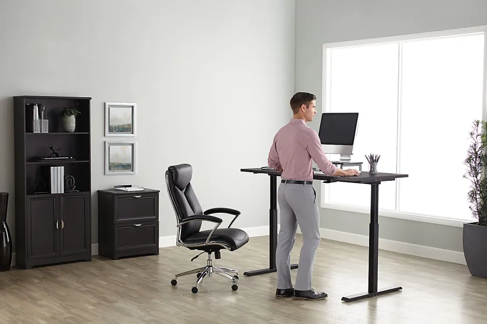 Realspace® Magellan 60"W Pneumatic Height-Adjustable Standing Desk, Cherry