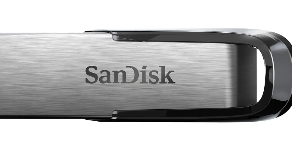 SanDisk Ultra Flair™ USB 3.0 Flash Drive, 128GB, Silver