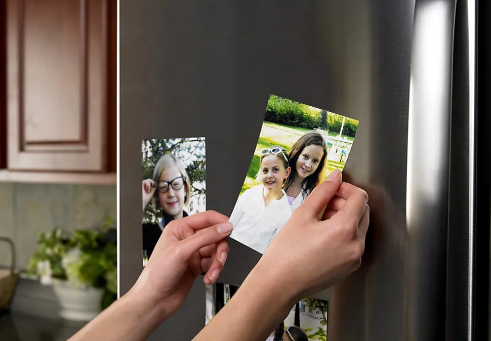 Scotch® Removable Clear Double-Sided Mounting Squares , 11/16 in x 11/16 in (1.7 cm x 1.7 cm)