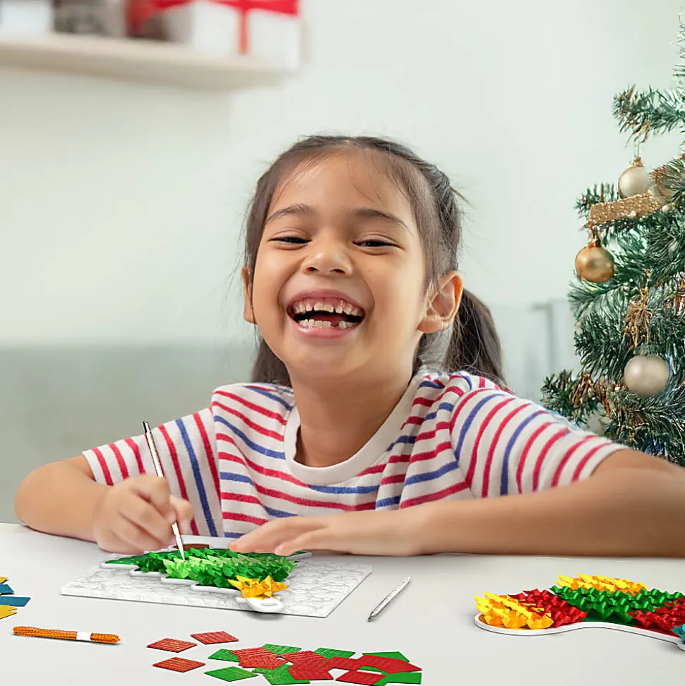 Skillmatics Poke in Art Christmas Activity Craft Kit
