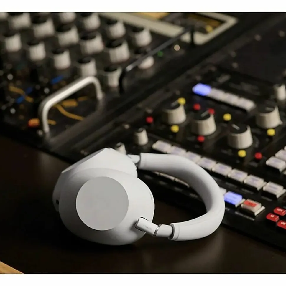 Sony WH-1000XM6Wired/Wireless Noise Canceling Headphones, Stereo, Bluetooth/RF, Over-The-Head, Over-The-Ear, Binaural, Circumaural, Platinum Silver