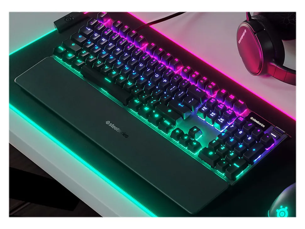 SteelSeries Apex 5 Hybrid Mechanical Gaming Keyboard, 64532