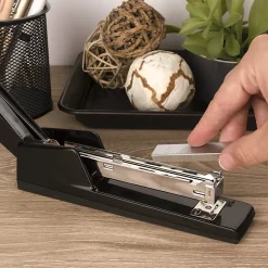 Swingline® 747® Classic Stapler, 20 Sheets Capacity, Black